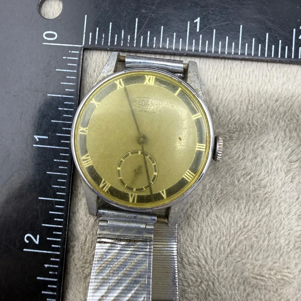 Vintage Medina Watch Military Silver Tone Unique Band‎ UNTESTED 9
